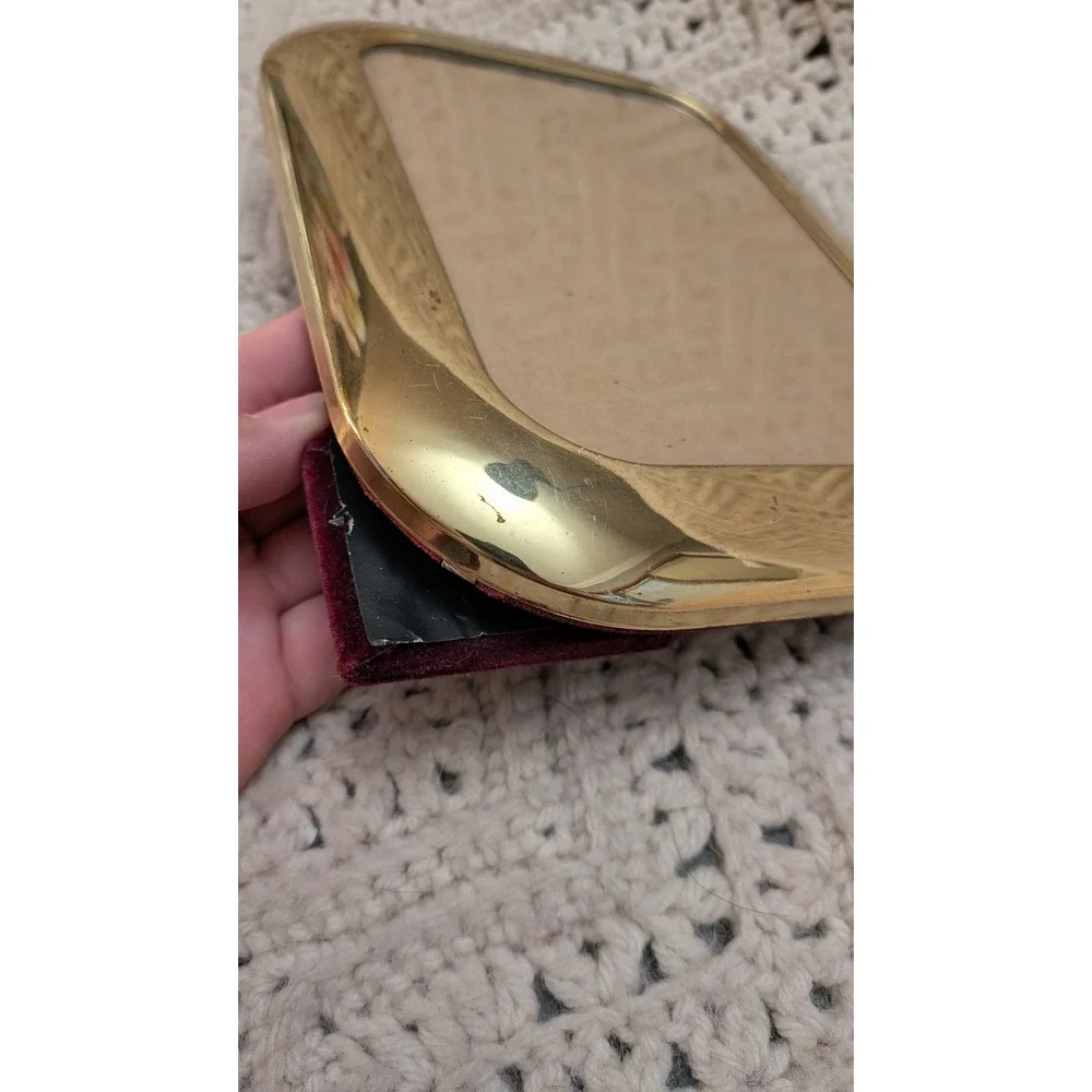 Vintage Polished Brass Rounded 4x6 Picture Frame Gold Tone Velvet Back Taiwan